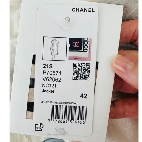 NWT Chanel 100% Silk Ecru Multi-Color Chanel Logo Jacket 42 / L - Picture 9 of 16